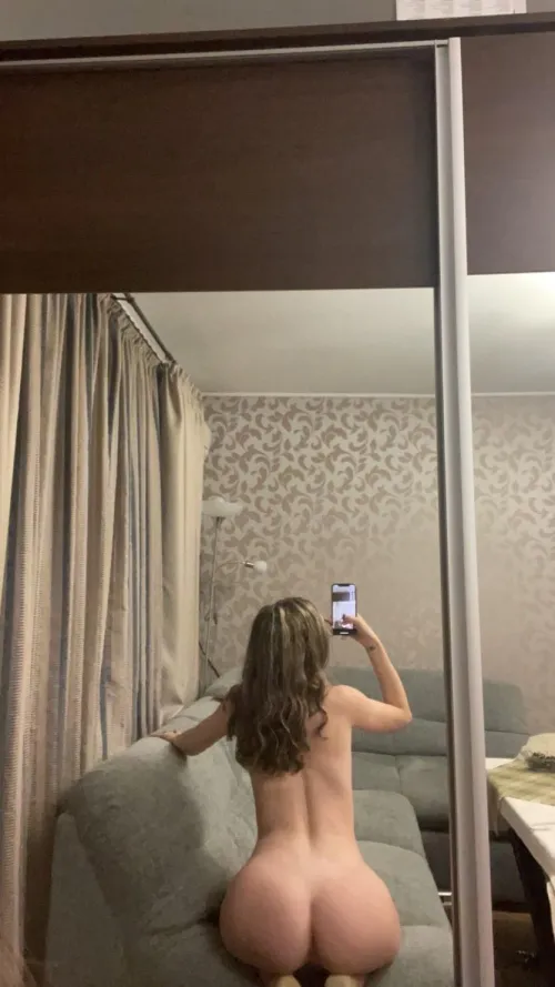 22 F4M Looking for a pussy eater after work, who’s down nearby couples by Practical_Truth_6775