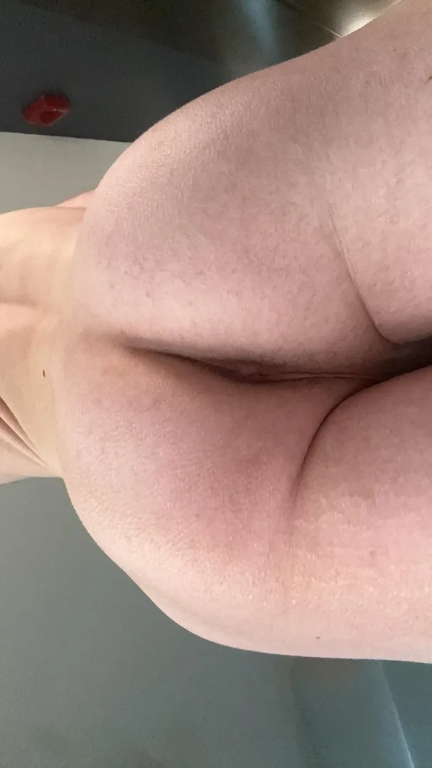 22 fem bottom looking for hot tops around my age ( Harrison, TN) snap- foxx086 posted by NoParfait287