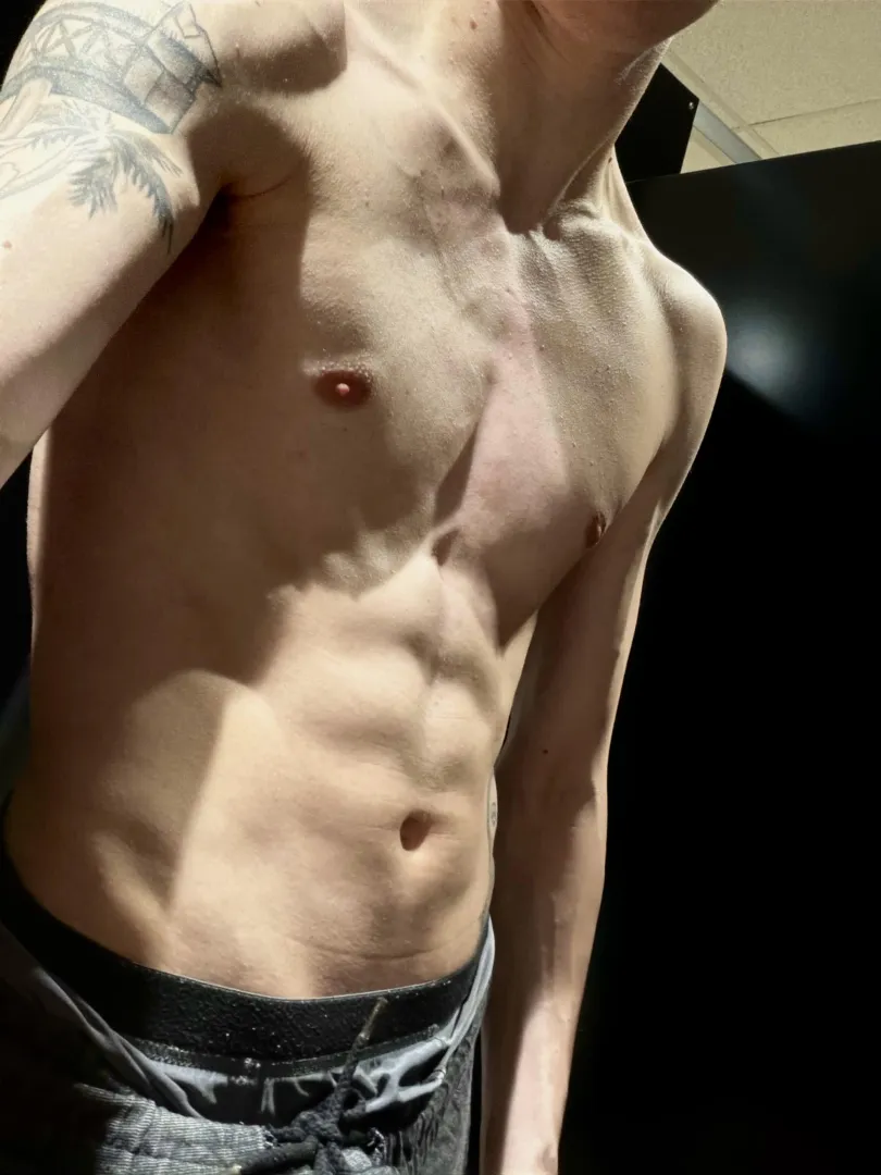 [22] Just finished with the gym, now I’m looking to finish on you posted by MiddleExternal8406