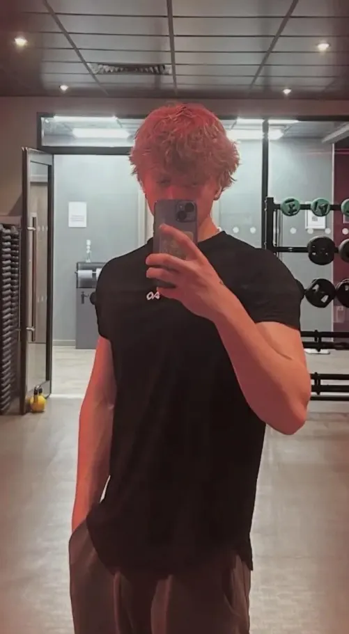 22 M4F Great Falls - looking for a girl to worship and serve by Necessary_Salary3771