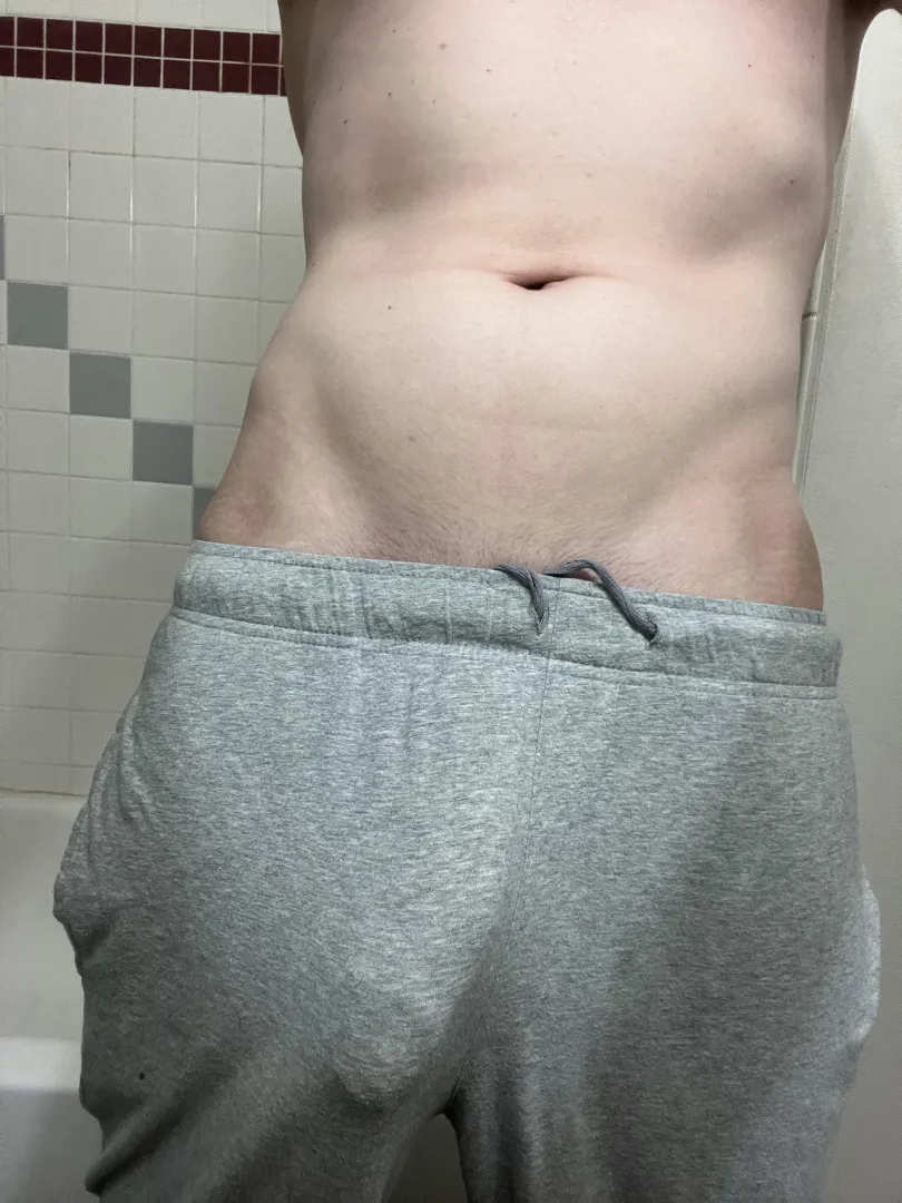 22 (M4F) hope you enjoy the view posted by NoCollar9222