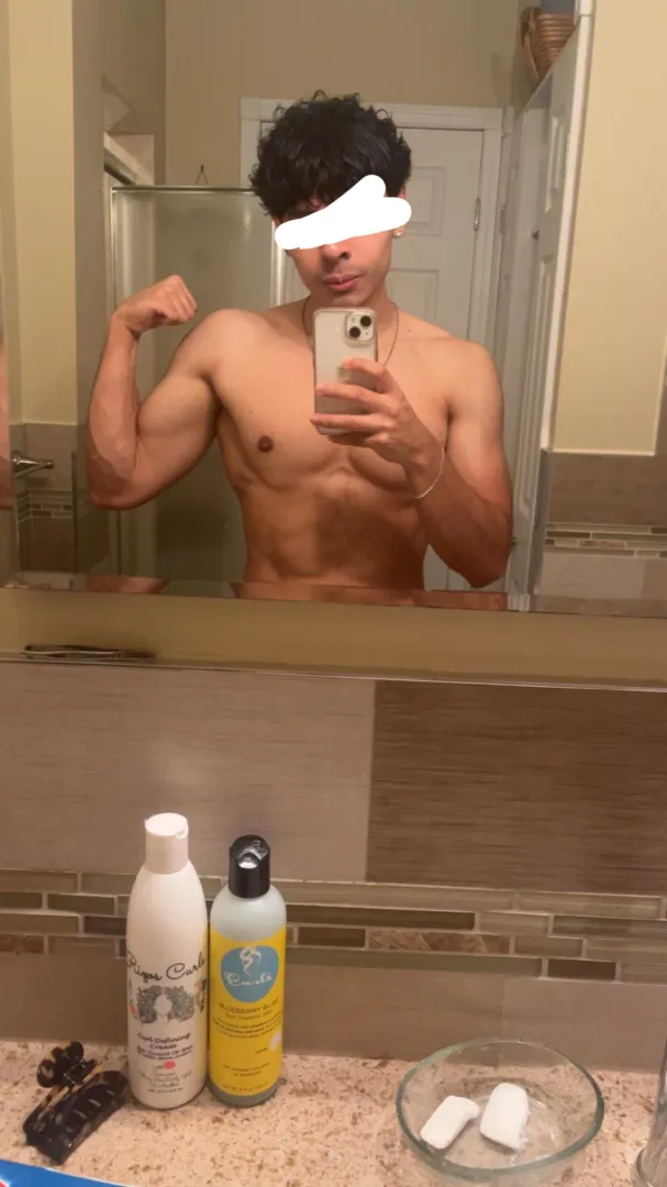 22 [M4F] NYC - Athletic Latino Guy posted by areallyskinnyguy