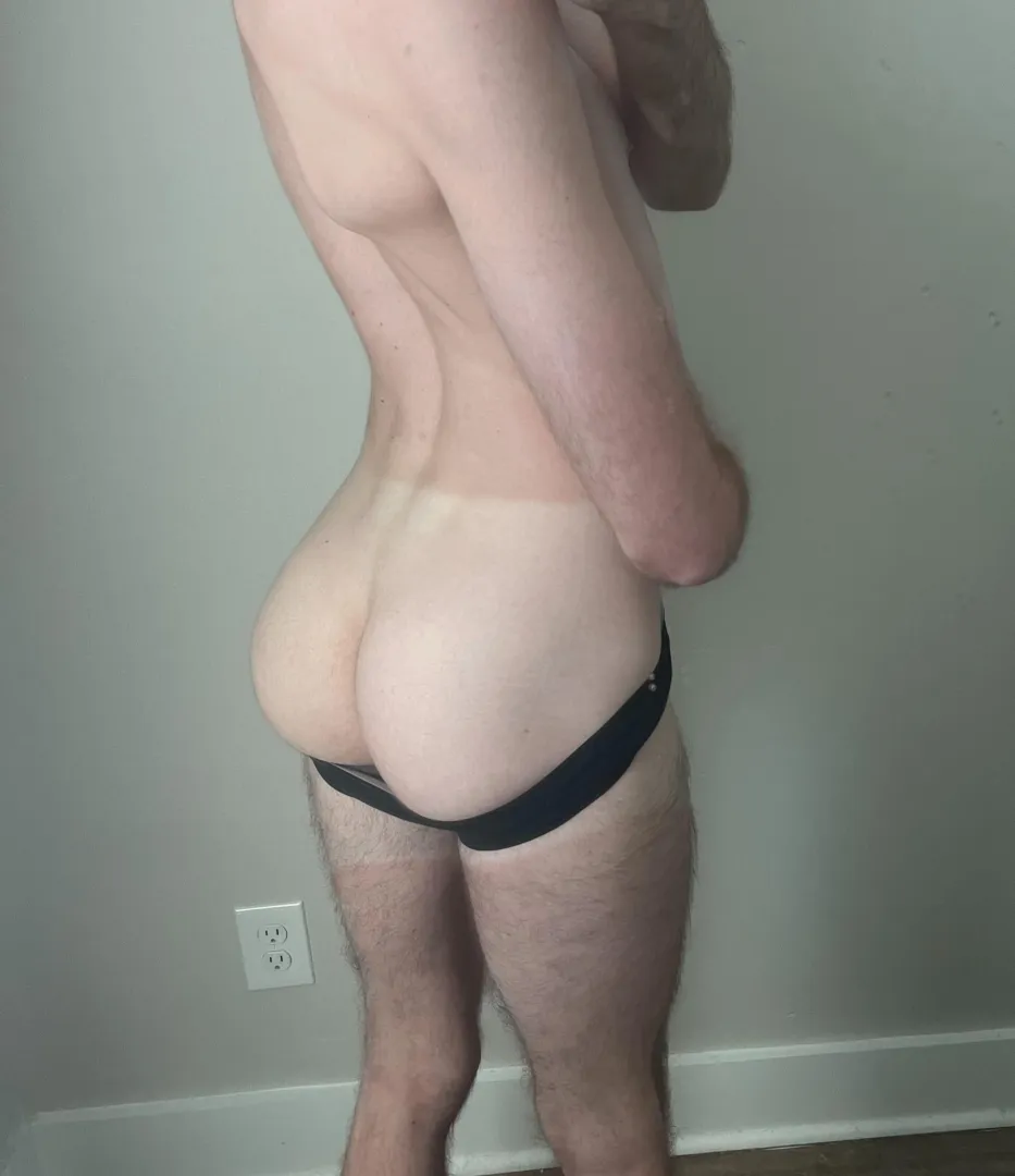 (22 pa) undies keep falling off! posted by azz_krave