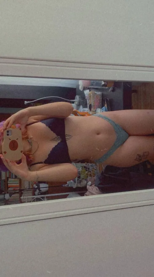 22F alt à Montréal, oserez-vous ? by apcheese