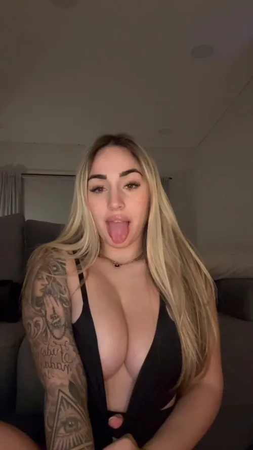 22f looking for fun near me in rn nearby (STL) by CherryTiara_101