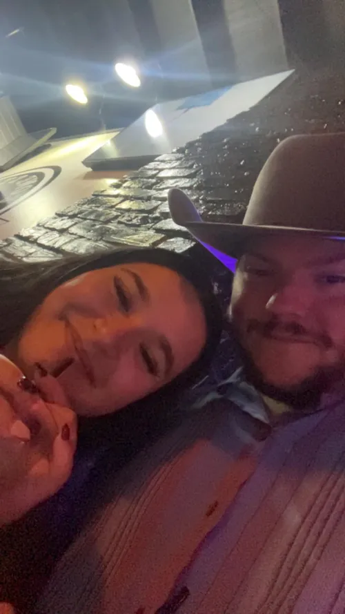 22F/23M in Longview looking for a single female or couple to meet up with this weekend. by Medical_Fee8842