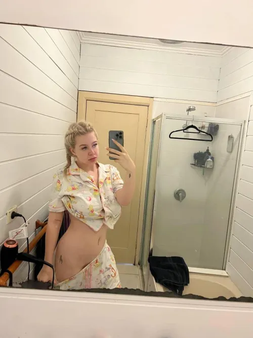 23 [F4M] #DESMOINES - DTF TONIGHT by rebecca_elaborate