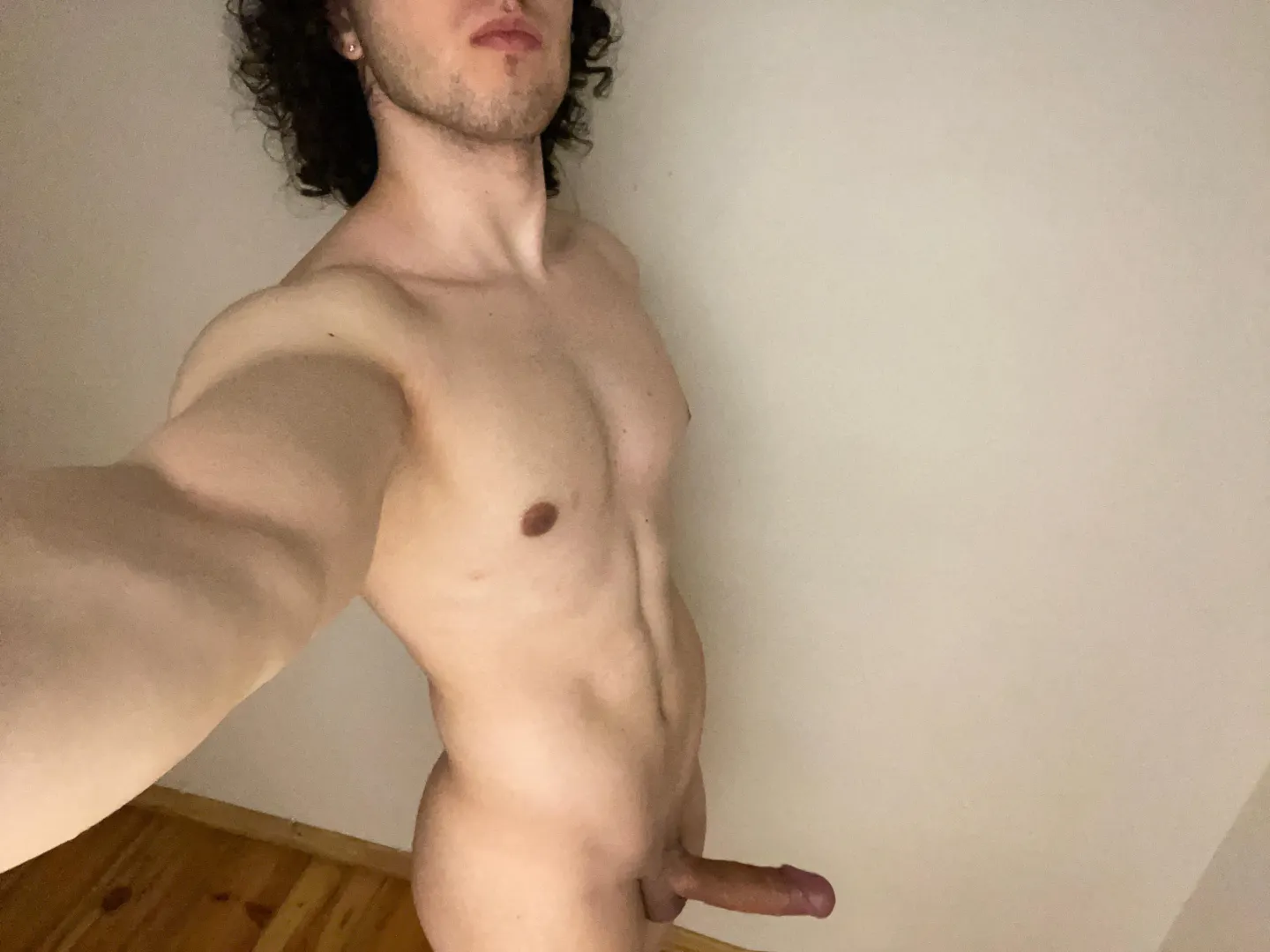 (23) I need a mommy, older than me. Hmu posted by PsychologicalPen375