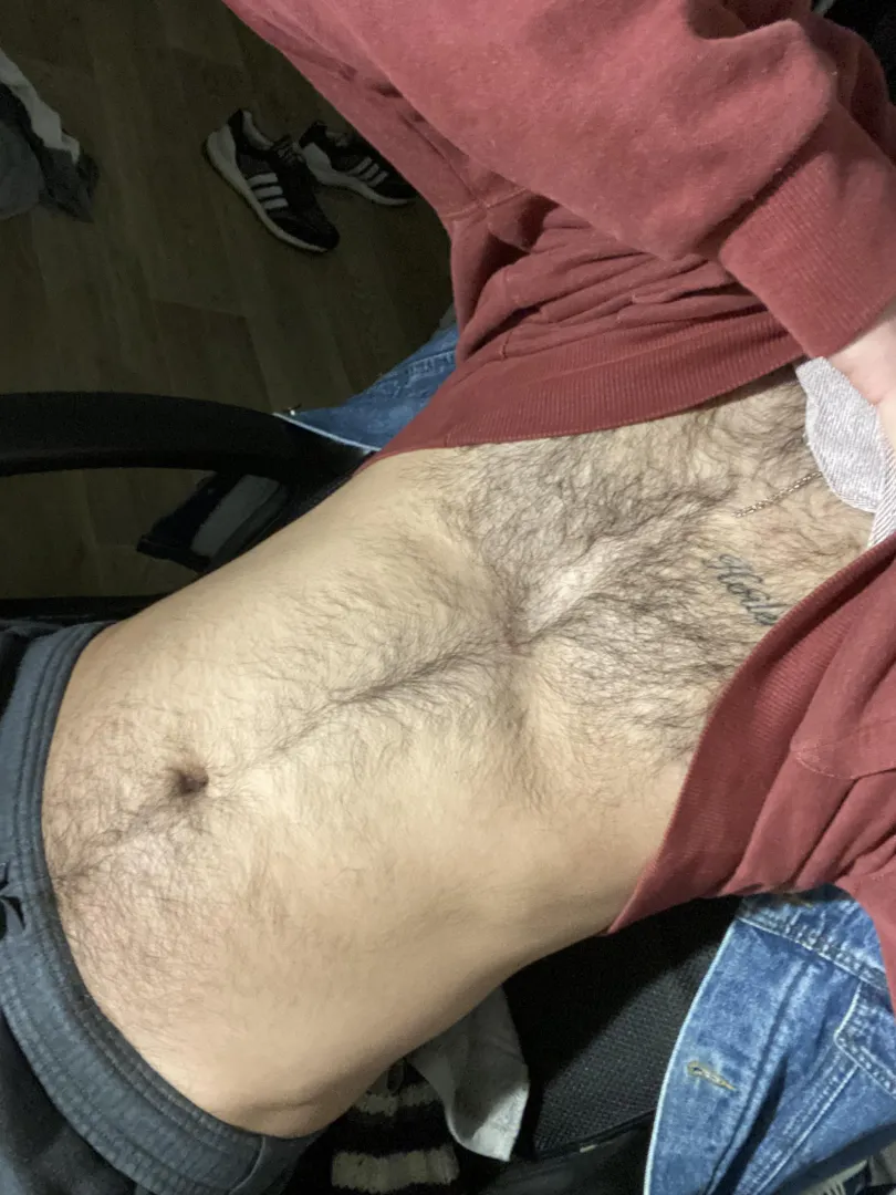 23 looking for hairy bros posted by Emotional_Space_4239