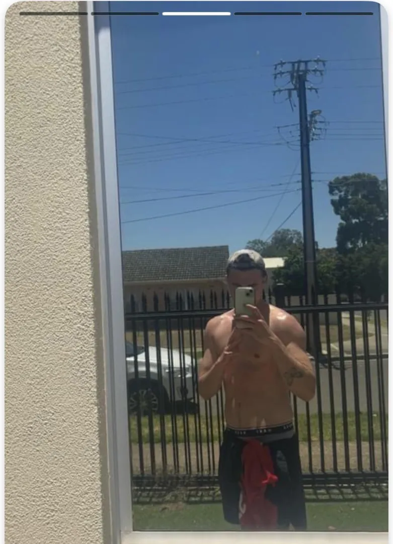 23 M Adelaide looking tonight posted by Vegetable-Tourist295