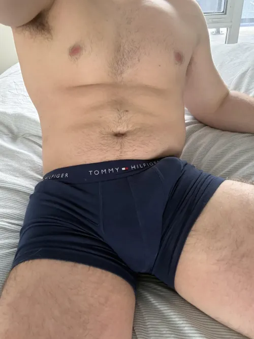 (23) really wants to come out by aftrdrk_001