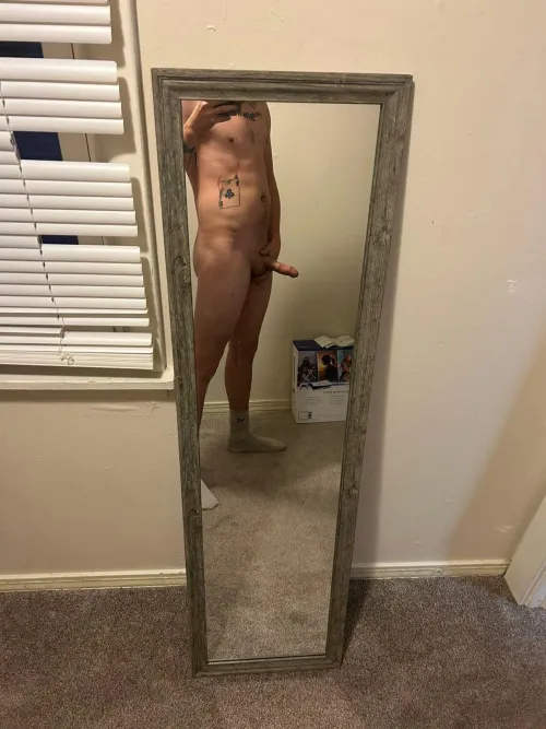 23m near Owatonna looking for pretty feet to worship and play with!! Can’t host but willing to meetup:) experienced with couples as well! by Wild-Function9179