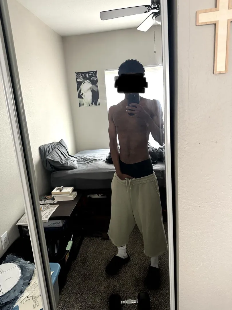 #23yr Looking for an fwb, Tempe, hosting posted by cairo_indigo22