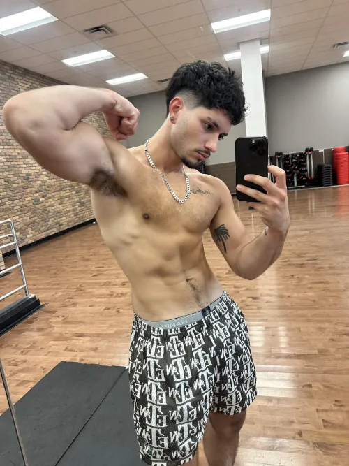 24.. by champvgnetears