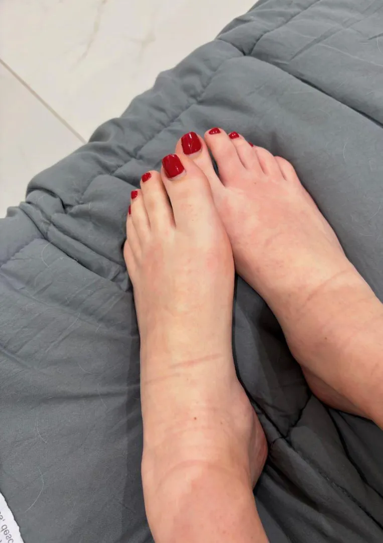 24 F4M SNAP - fayedena Silk sliding off wet hips posted by oriwither