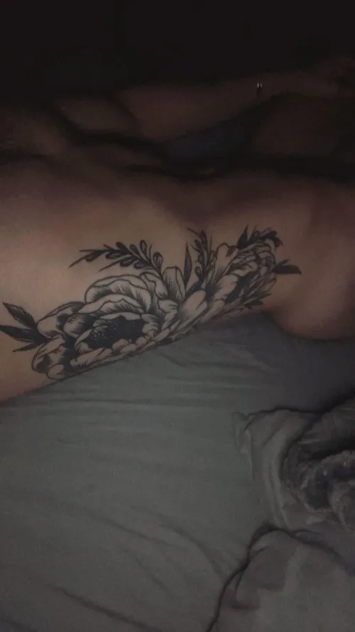 (24) How slutty is my waist? by Party_Click_4438