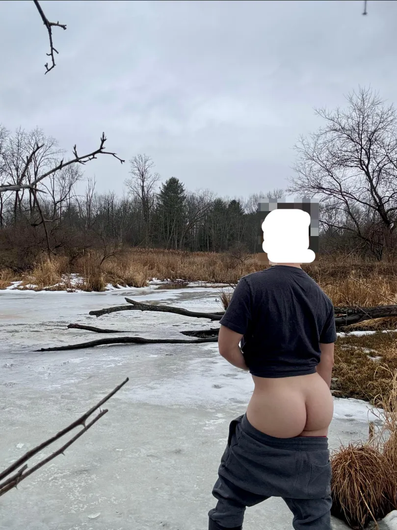 [24] Letting the cheeks breathe posted by Sharp_Ad2191