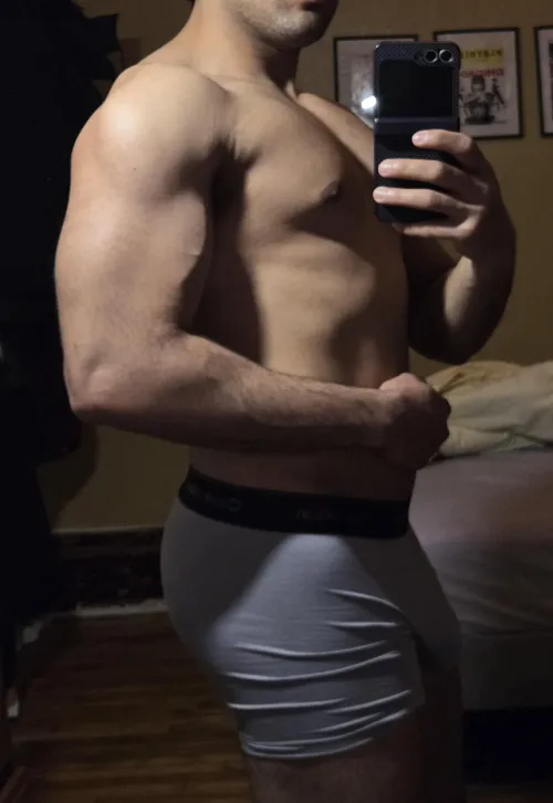 24 m looking for a fit bro by Shawnthegay