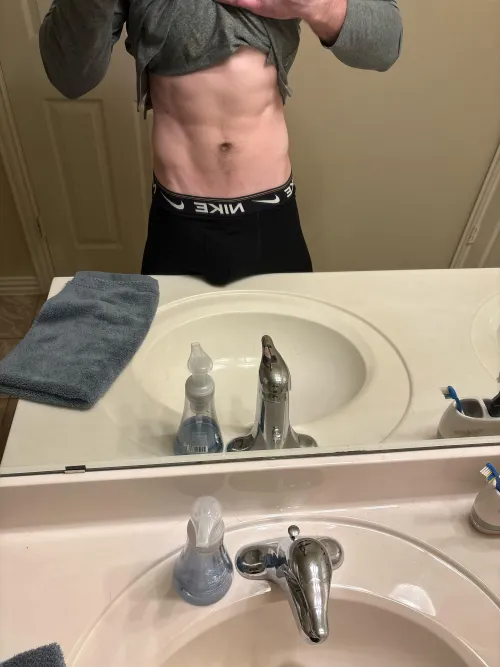 24 [m4f] looking for some fun this weekend by Maleficent-Camp-8342