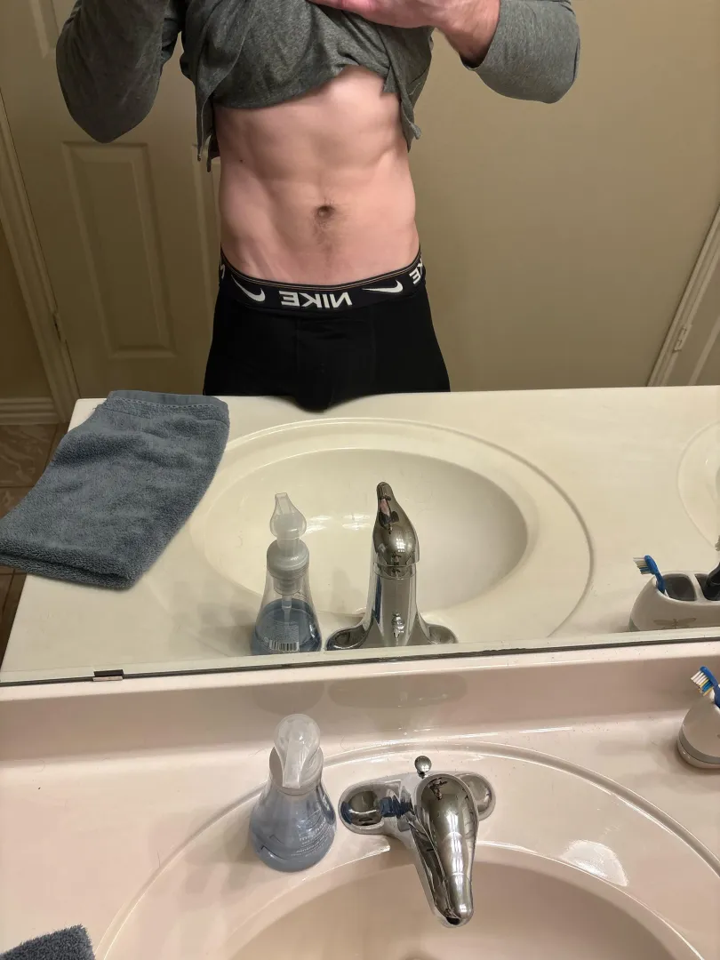 24 [m4f] looking for some fun this weekend posted by Maleficent-Camp-8342