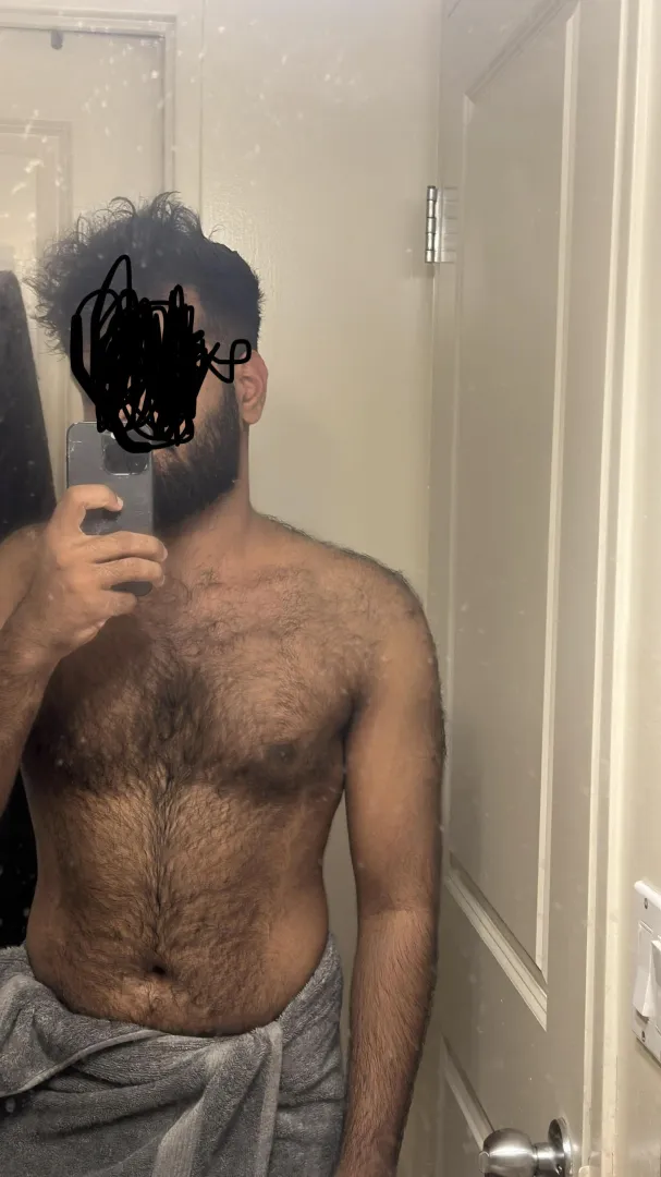 24 M4MF / F- London - hung and brown - into couples n females possibly for a fwb situation posted by Living_Cheek949