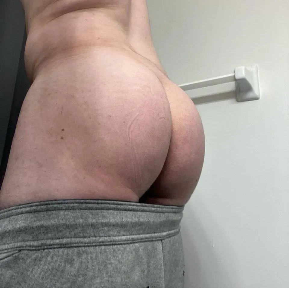 24 need someone to bend me over posted by WebEfficient3608