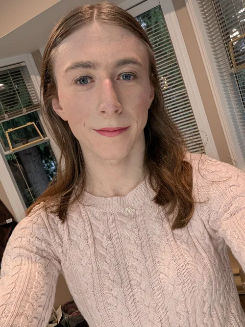 24 (T4A) looking to get knotty by AdHead9372