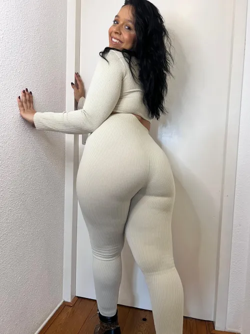 24 ys old - already Mommy...Not perfect but 100% natural, still sexy and sweet enough by Galadriel69_