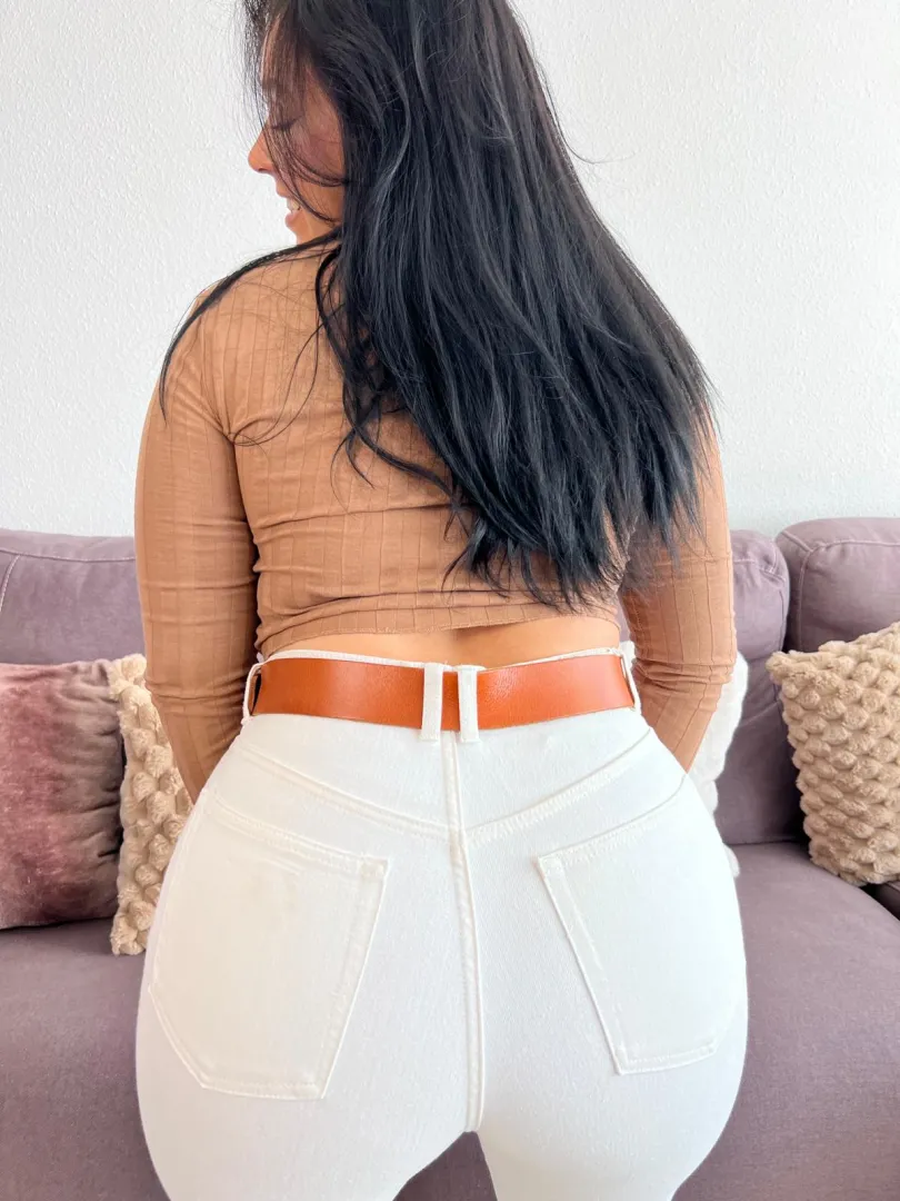 24 ys old but still naughty and tight enough posted by Galadriel69_