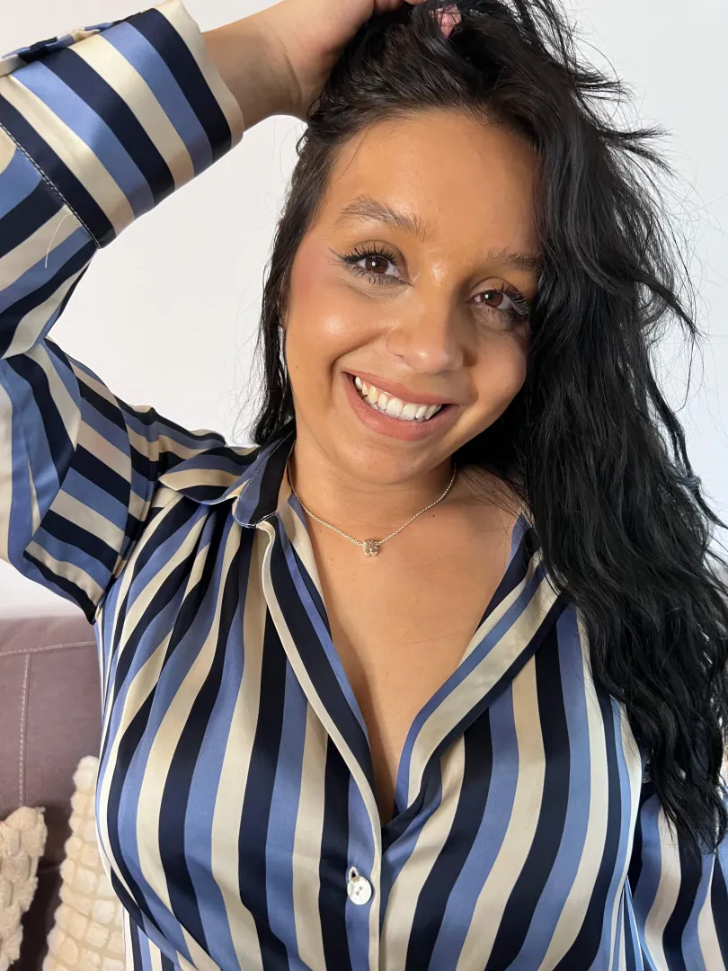 24 ys old but still naughty and tight enough posted by Galadriel69_