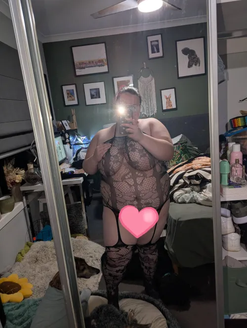 24F looking for fun by abiiisue12