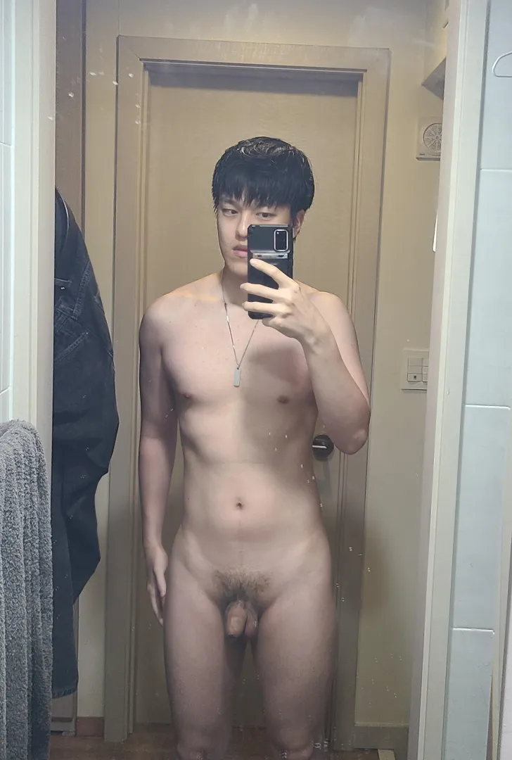 24M from South Kore posted by montecriz