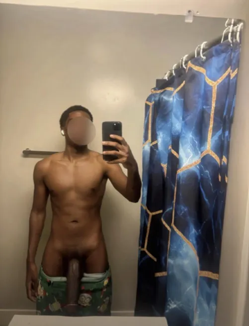 25 every woman loves chocolate, even if they say they don’t. by Treyvon-2-Big