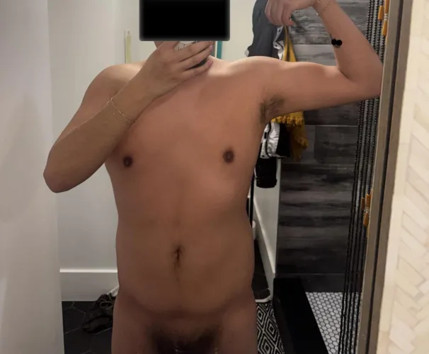 25 hosting in Logan square to suck dick by _Slutty_boy87