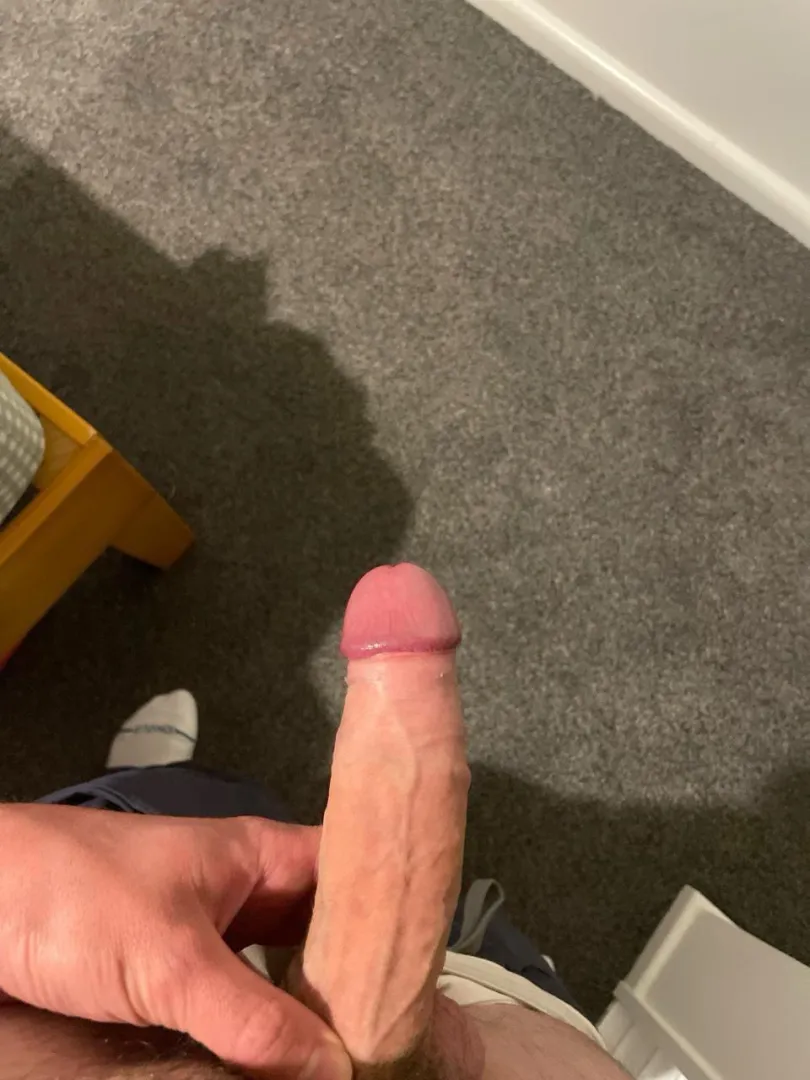 25 M keen on somebody Chch posted by largemancracker