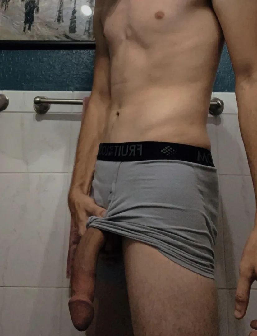 25 [M4F] looking for FWB, no men please posted by Mindless_Bee696
