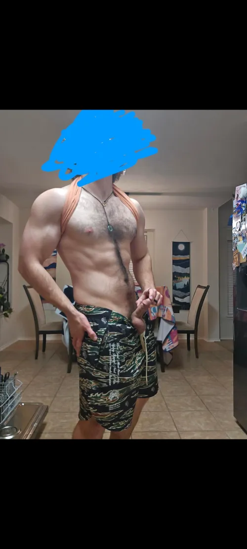 [25] Small isnt bad, in fact, it looks awesome compared to my big muscles right?:) by straightguy2002