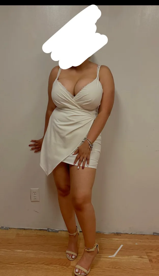 25f and 26m looking for a third female to join posted by Available-Level-1524