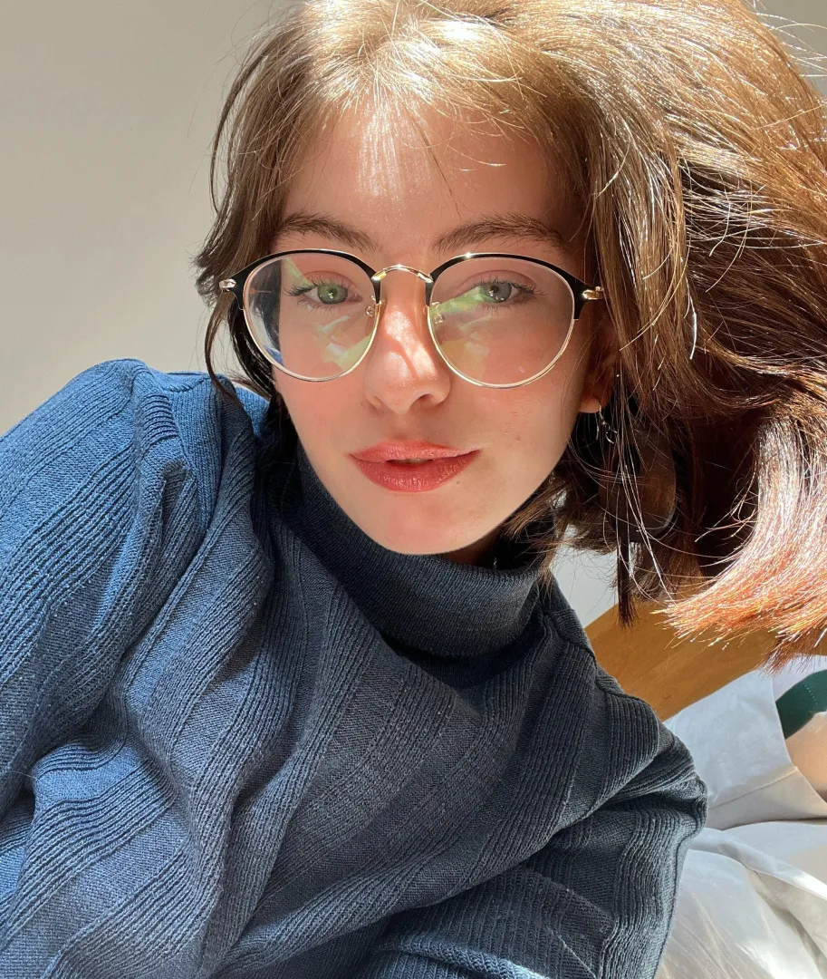 25F Anyone want to have fun... posted by Sure-Elderberry-3772