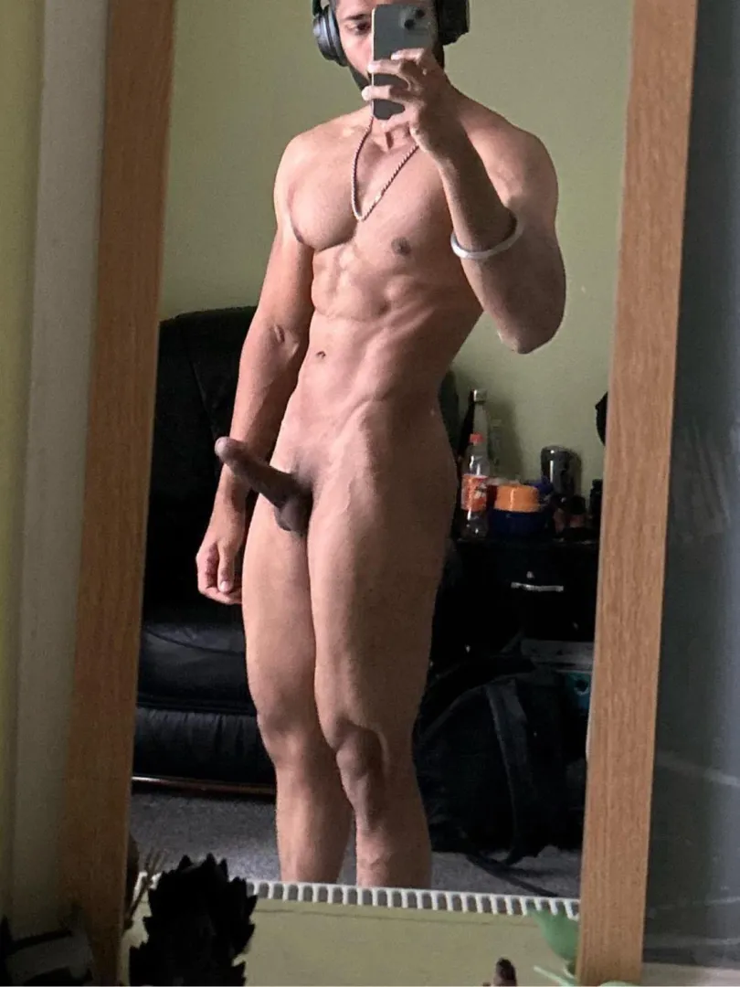 25M in London posted by Ancient_Reveal_5043