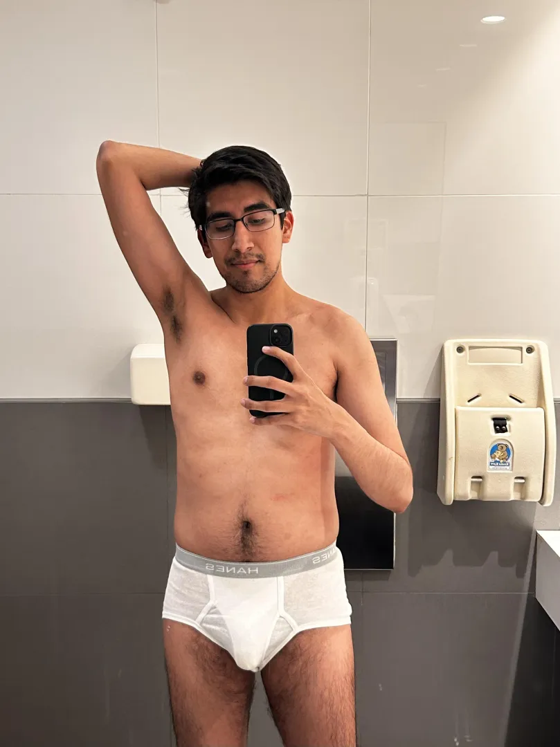 (26) Always showing my armpits posted by funandotherstuff