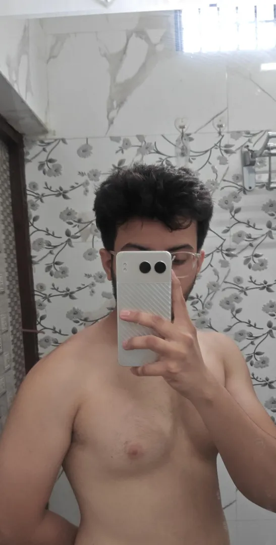 26, Bicurious. Wanna give Handjob & blowjob to a straight guy. Delhite. Only decent ones. posted by Early-Act-6402