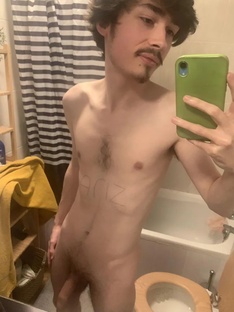 26 from the UK  posted by MidnightWithMatt