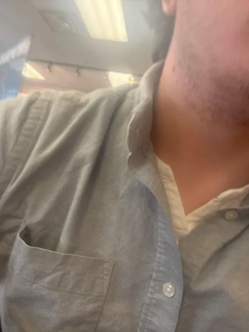 26 M4F in E. Hartford tease me in my DMs while I work by rebound4234