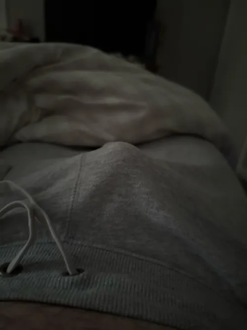 26 M4F Waterbury who can start my day off with a bang by rebound4234