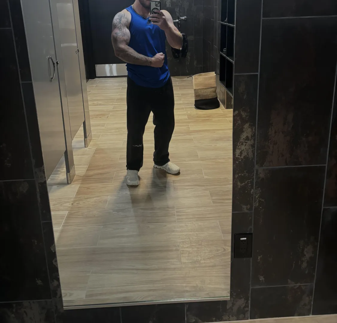 26 M4mf Longview posted by Appropriate-Ride1274