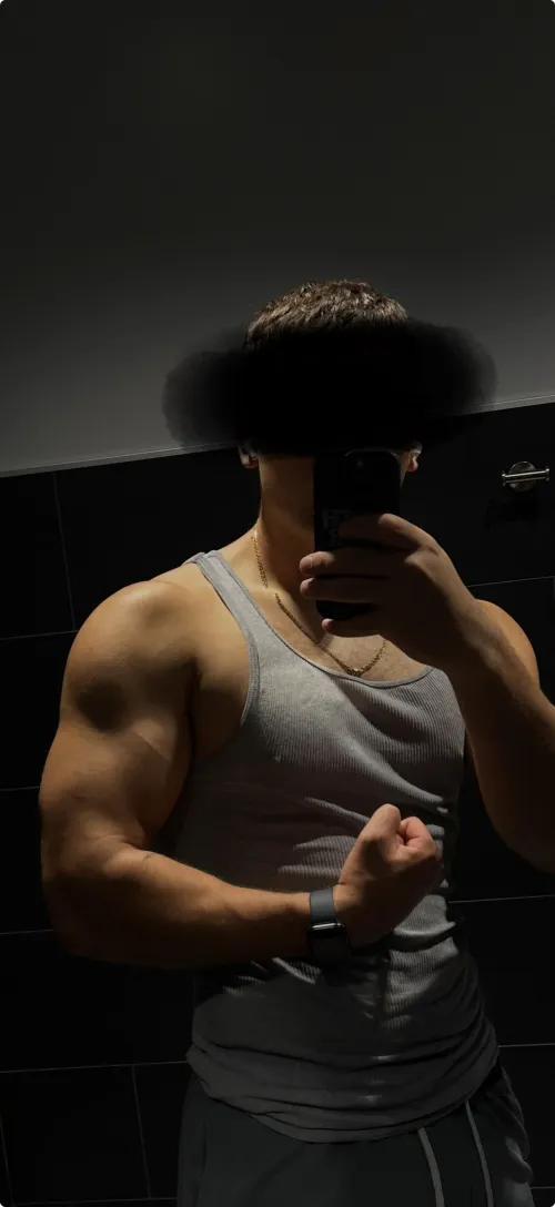 26M fit can host by No_Question_3107