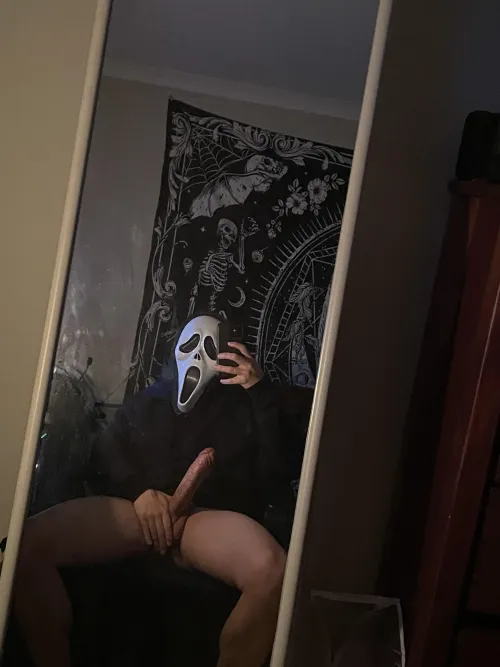26M4F - Throwback to celebrate Scream 7 - Ghostface loves fucking hot wives by purplemonark