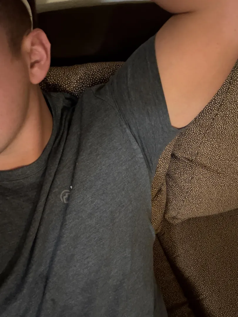 26M4F/MF Topeka, staying in a room this week, hmu to talk/hang and see what the vibes are like. posted by waynebob666