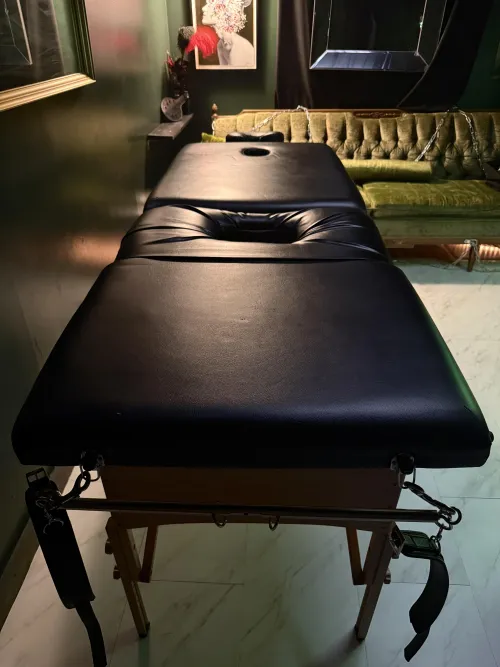 [27] (Chicago, IL) Erotic Thick Muscle Masseur. Discreet, Custom Table. DM’s open by Upstairs-Tax90